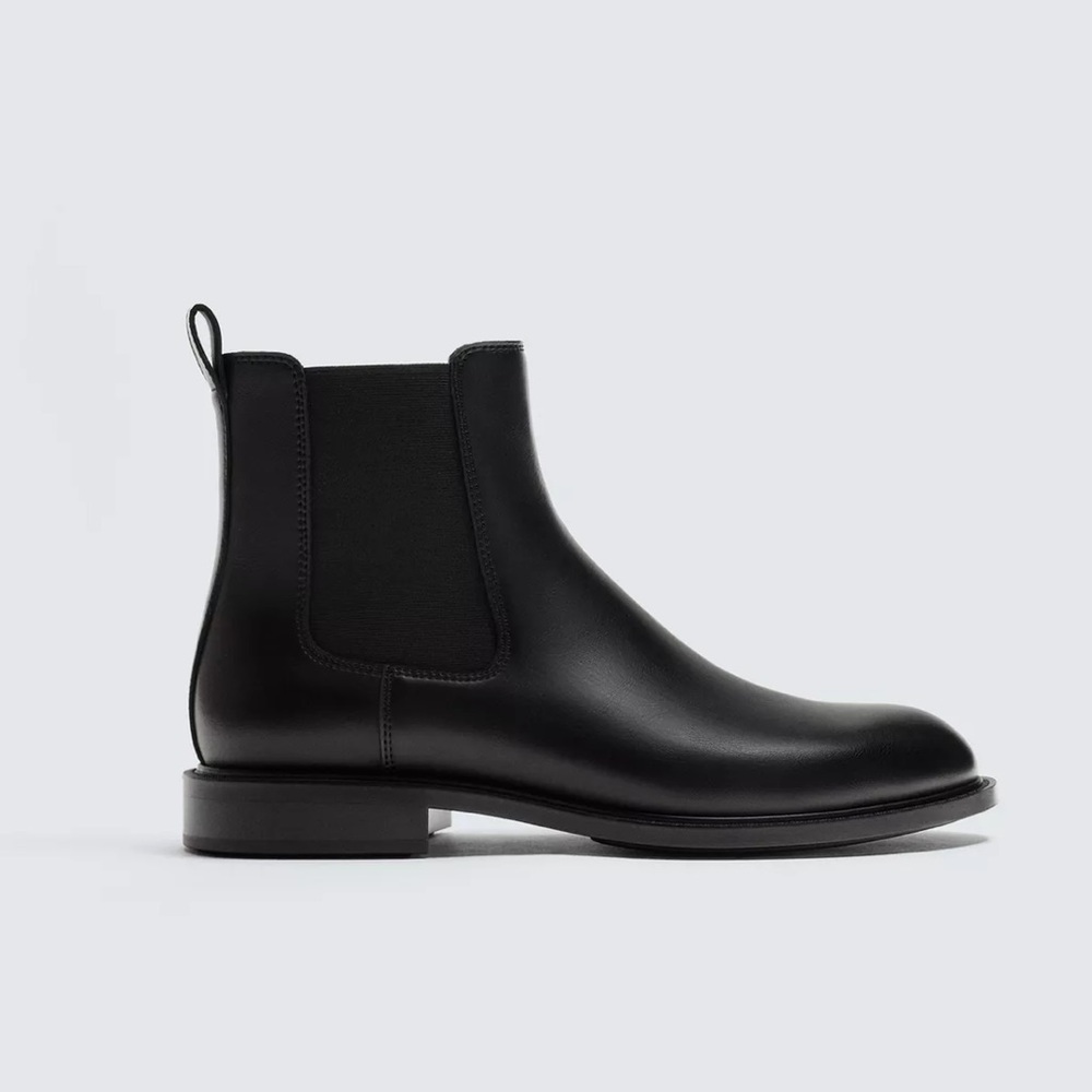 Zara Classic Black Chelsea Boots